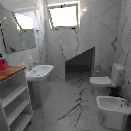 Mane Appartamento Sarandë