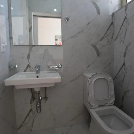 Mane Apartment Sarande